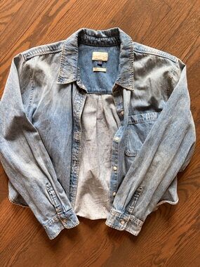 Universal thread (Target) cropped denim shirt